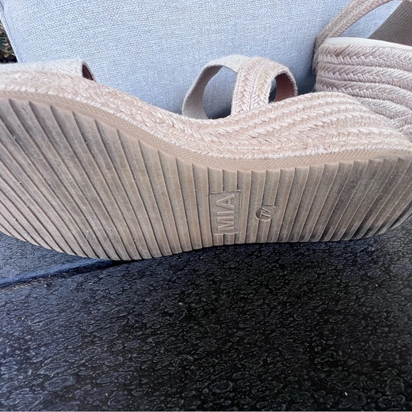 SZ7.5 Mia Cream Brittni Espadrille Wedge Sandals with Wide Straps with elastic. - Picture 14 of 16
